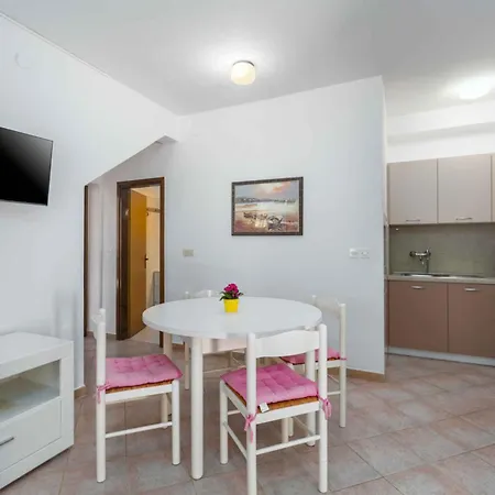 In Porec/istrien 10274 Apartment